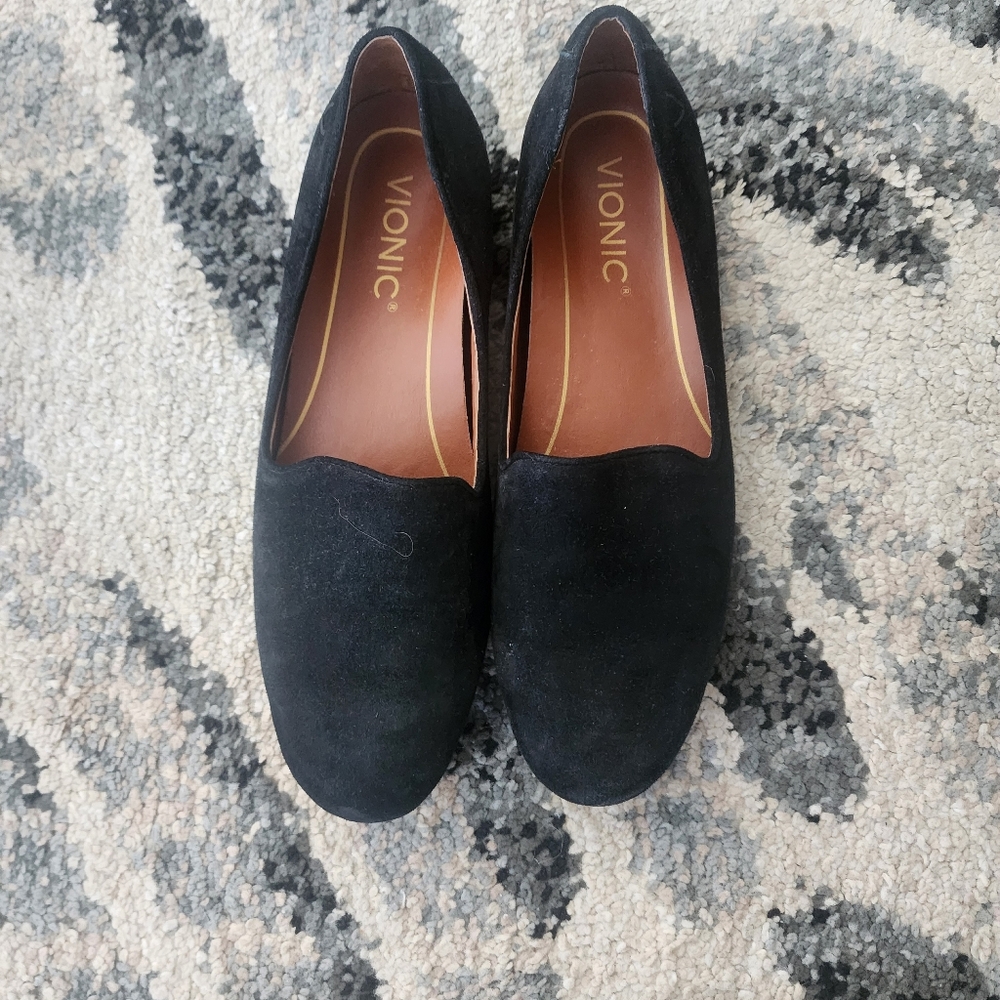 Vionic Black Suede Loafers, Size 6.5, Like New